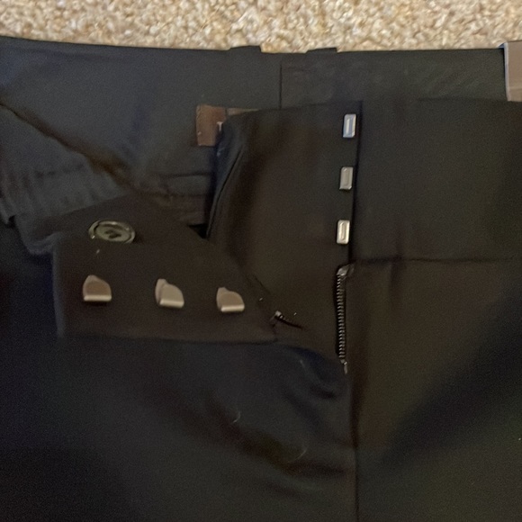 The Limited Drew Fit shorts - Picture 2 of 6